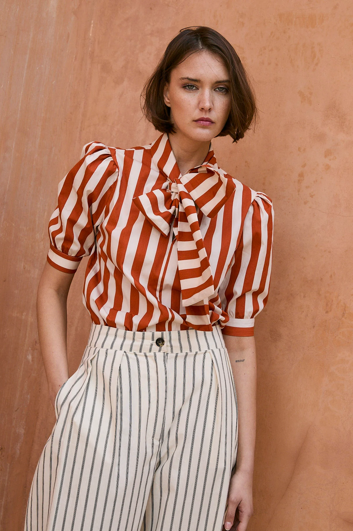 BLUSAS Y TOPS CASUAL